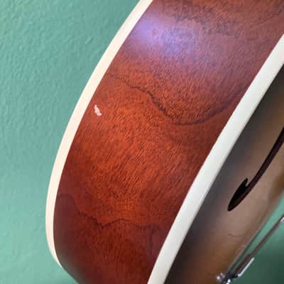 Godin 5th Avenue CW Kingpin II 2010s - Cognac Burst image 7