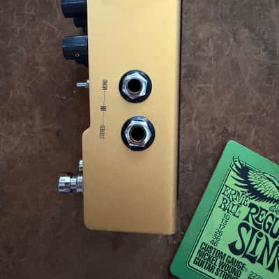 Walrus Audio Mako  ACS1 Amp + Cab Simulator 2021 - 2024 - Gold image 2