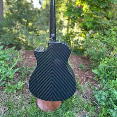 Rainsong OM1000 Early 2000s - Carbon Fiber - Like New - No fret wear - No scratches image 2