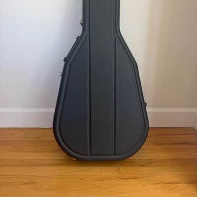 Lowden O22c 2009 - cedar image 17