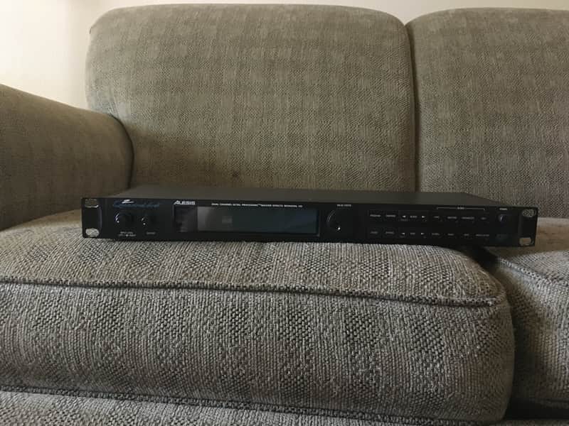 Alesis Q2 Quadraverb-Dual Channel Octal Processing Master Effects Unit 1997 Black image 1