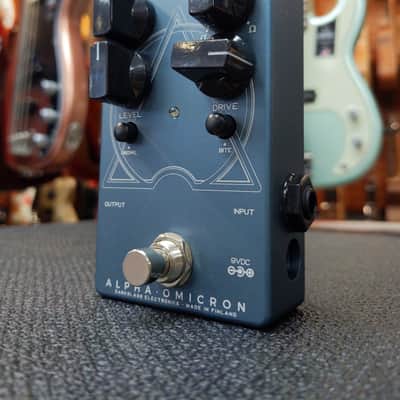 Pédale de Guitare Darkglass Electronics Alpha Omicron Preamp image 2