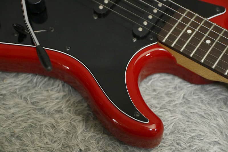 1990's made Yamaha high quality made guitar Yamaha SE203 Red Made