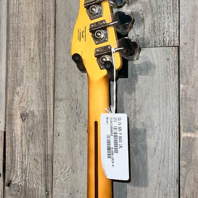 Squier Classic Vibe '60s Precision Bass - 3-Tone Sunburst image 12