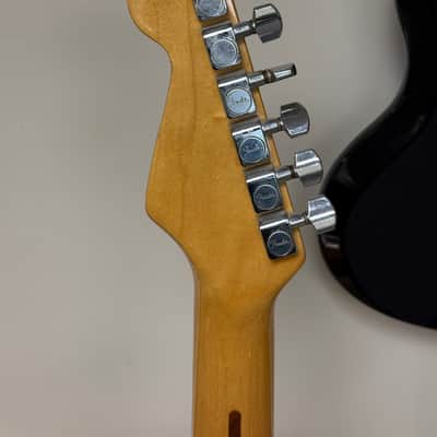 Fender American Stratocaster w/ Red Kahler Bridge 1984 - Red image 5