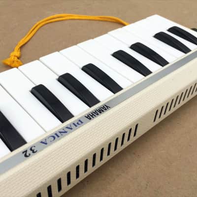Yamaha P-32 A Pianica 32 Vintage Melodica Keyboard Harmonica + Case image 5