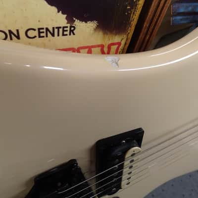 Kramer Baretta 1985 - White image 23