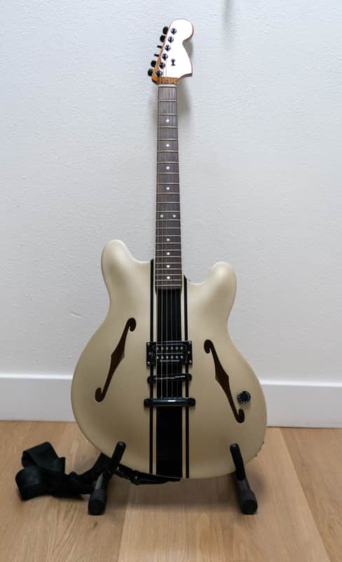 Fender Tom DeLonge Starcaster image 1