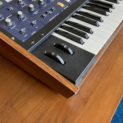 Korg Mono/Poly 1980s - Blue image 2