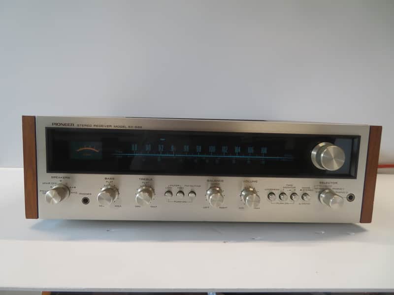 Pioneer SX626 Stereo Receiver mid 1970's - silver faceplate image 1