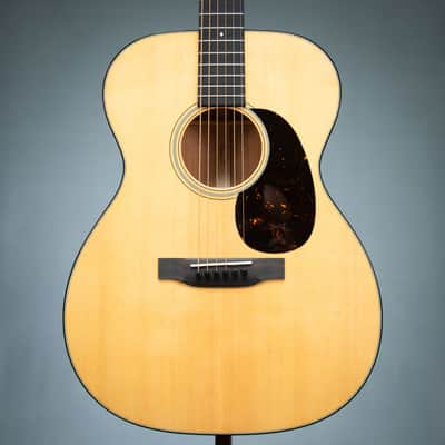 Martin 000-18 Standard Series Auditorium Size Acoustic Guitar - 3027557 image 1