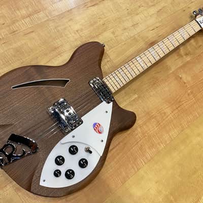 Rickenbacker 360W 6-String Electric Guitar Walnut Bild 7