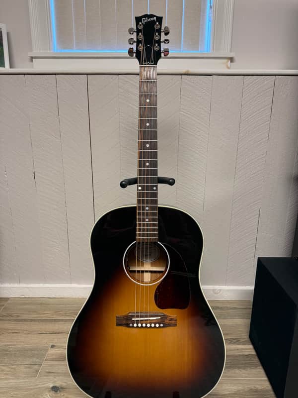 Gibson J-45 Standard 2020 - Present - Vintage Sunburst