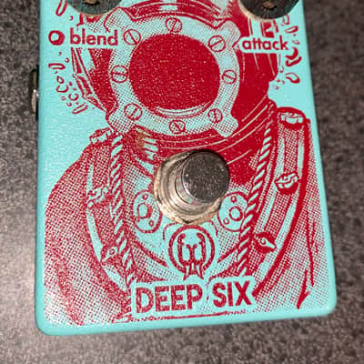 Walrus Audio Deep Six Compressor V3 2018 - 2021 - Blue / Red Diver image 1