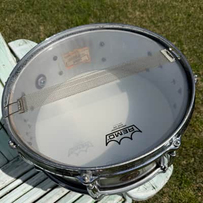 Gretsch 4102 Renown 14x5.5" 8-Lug Snare Drum with Round Badge 1958 - 1966 Tri-Tone Blue and Silver image 9