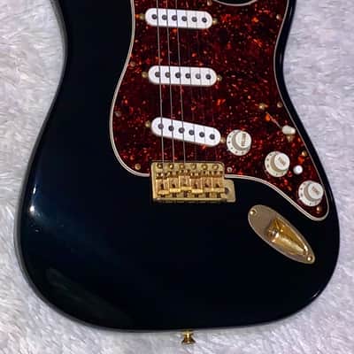 2000 Fender Deluxe player Stratocaster with Maple Fretboard electric guitar image 6