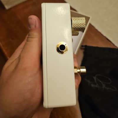 MXR RR104C Randy Rhoads Signature Special Edition Distortion + 2025 - Present - Cream image 4