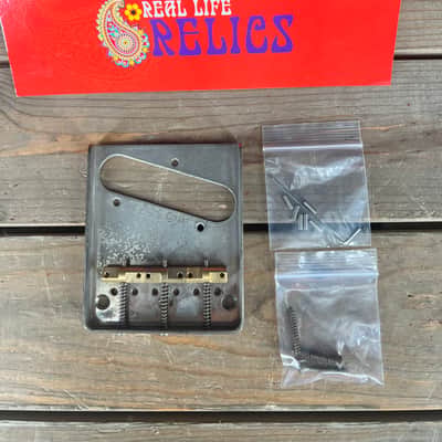 Real Life Relics Kluson Telecaster® KVITBG Aged Nickel Vintage Bridge with Aged Compensated Brass Saddles   [E8]