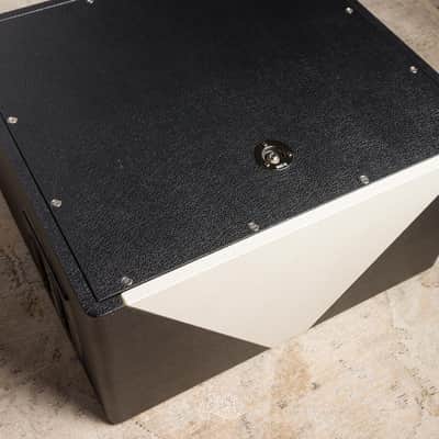 Divided By 13 1x12D Cabinet, Closed Back, Black Bronco - G12M Creamback image 6