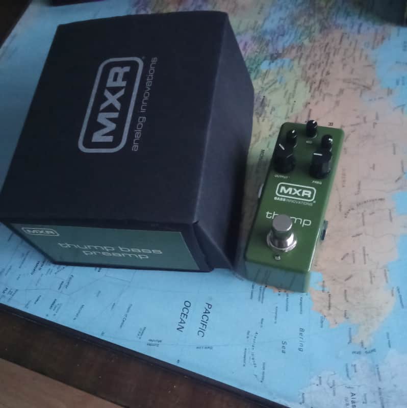 MXR M281 Thump Bass Preamp