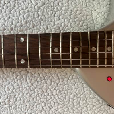 Fernande Nomad Deluxe Electric Guitars Silver/Gray image 10