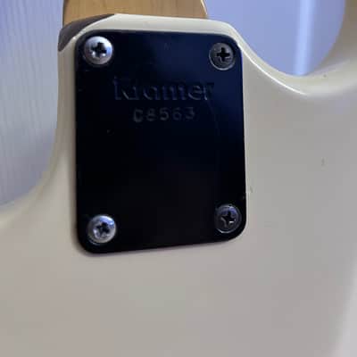 Kramer Baretta 1985 - Cream image 13