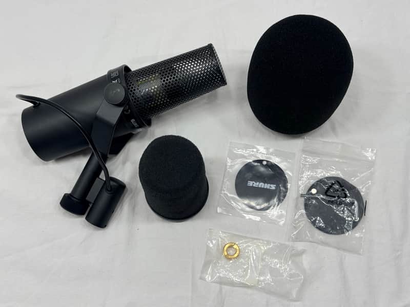 Shure SM7B Cardioid Dynamic Microphone 2001 - Present - Black