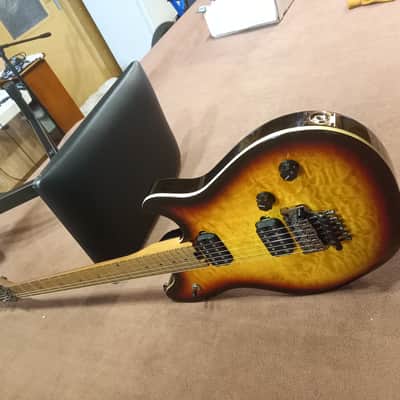 Guitare Eddie Van Halen (EVH) Wolfgang WG standard QM 3 - couleur Sunburst 2023 en état neuf image 6