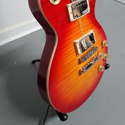Latitude NW 1915 2022 Les Paul-Style Guitar in Cherry Burst with Porter Smooth/Classic Pickups, Gotoh Locking Tuning Machines, and Gator Hardshell Case image 9