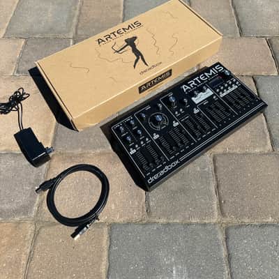 Dreadbox Artemis 6-Voice Desktop Synthesizer 2024 - Present - Black image 2