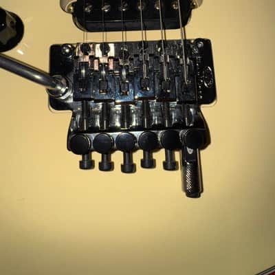 EVH Wolfgang USA 2017 - Vintage White image 4