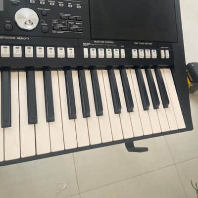 Yamaha PSR-S975 61-Key Arranger Workstation 2010s - Black image 5