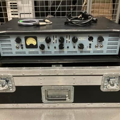 Ashdown ABM 900 EVO III Amp & 2 x 410H 4 x 10 Cabs 2010 image 2