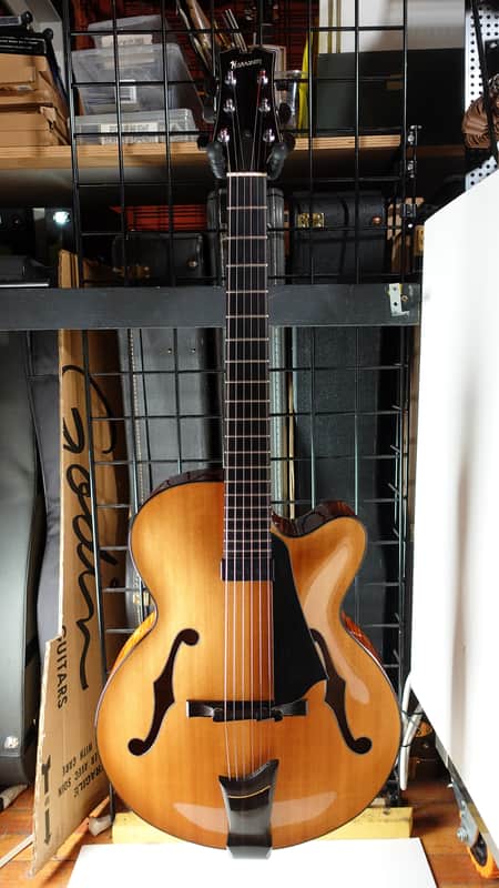 Harrison Classic Jazz Guitar Archtop 2005 - Natural image 1