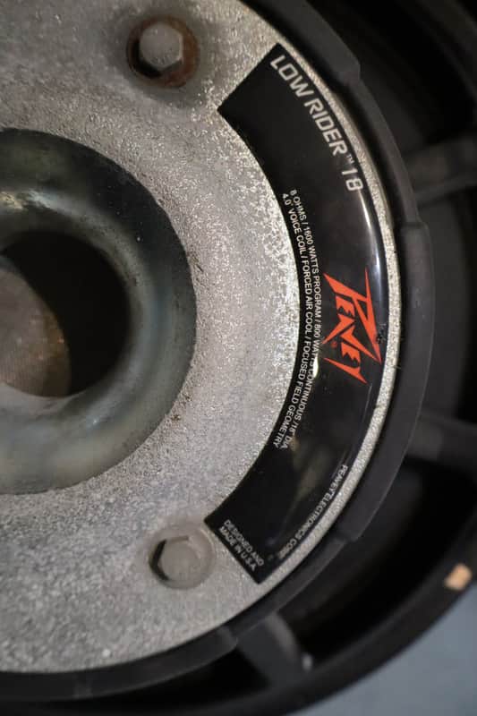 Peavey Low Rider 18'' speakers image 1