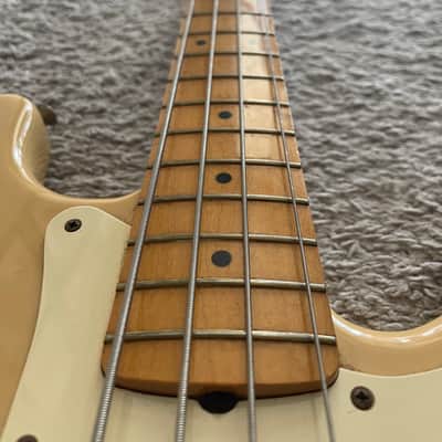 Fender Bullet Bass Deluxe Vintage 1981 MIA USA Olympic White 4-String Guitar image 11