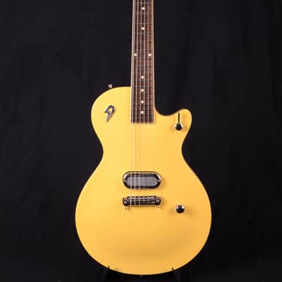 Duesenberg Senior Blonde image 2
