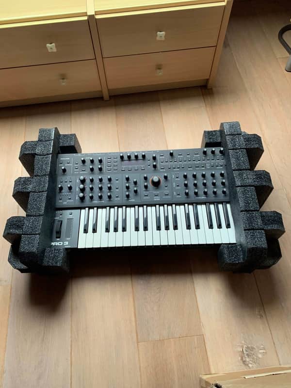 Sequential Pro 3 37-Key 3-Voice Monophonic / Paraphonic Synthesizer 2020 - Present - Black image 1