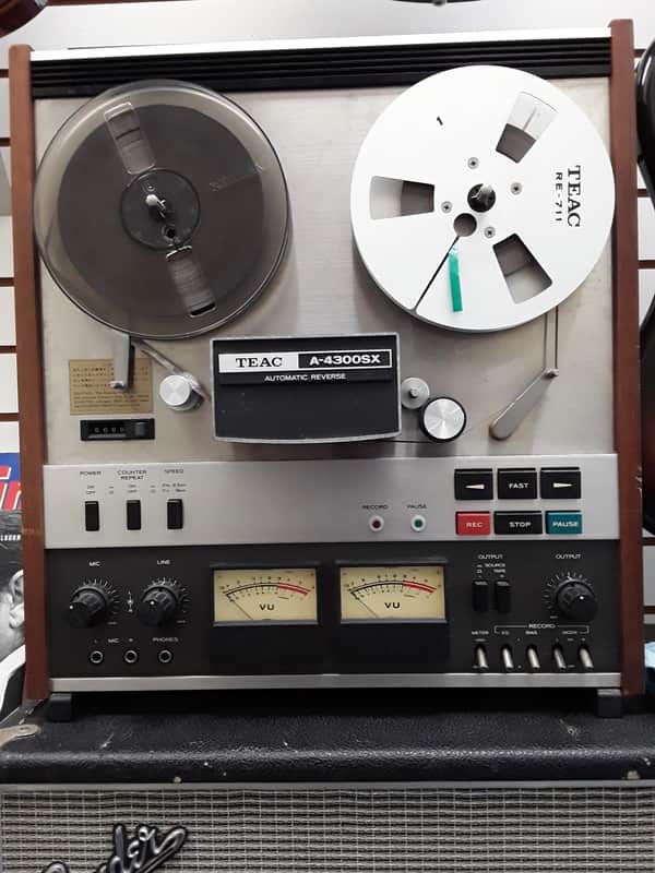 Teac A-4300SX 70s with original TEAC Reel image 1