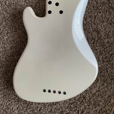 2025 Lakland Skyline DJ-5 Darryl Jones Bass / 5-String / Maple Fretboard / Olympic White Pearl image 6
