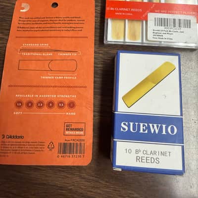 Set of 3 Types of Clarinet Reeds SUEWIO 2.5 Pack of 10, Rico 2.0 Pack of 2, & Sovvid 2.5 Pack of 9 (21 Reeds all together) image 2