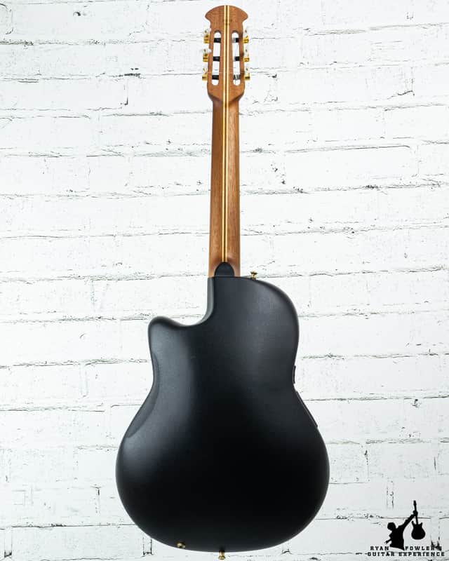 Ovation 1863 Classic Electro-Acoustic Nylon String in Natural w
