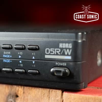 Korg 05R/W compact half-rack digital synthesizer module