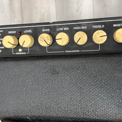 Fender Rumble 200 AMP(200 Watts) image 7