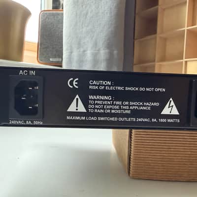 ART PB4X4 Rackmount 8 Outlet Power Conditioner 2008 - Present - Black image 5