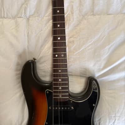 Fender Stratocaster with 3-Bolt Neck, Rosewood Fretboard 1971 - 1977 - Sunburst image 10