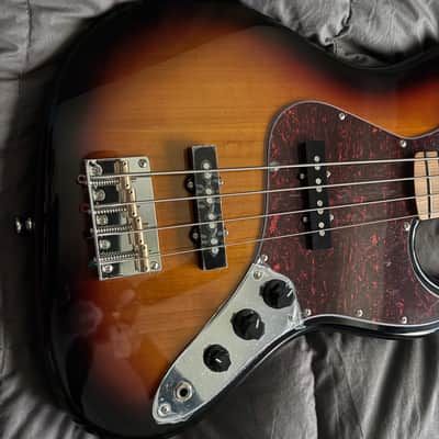 Jet JJB-300 SB Electric Bass Guitar Sunburst image 2