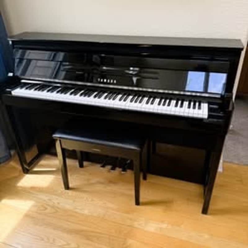 Yamaha NU1 Hybrid Digital Piano w/Upright Action imagen 1