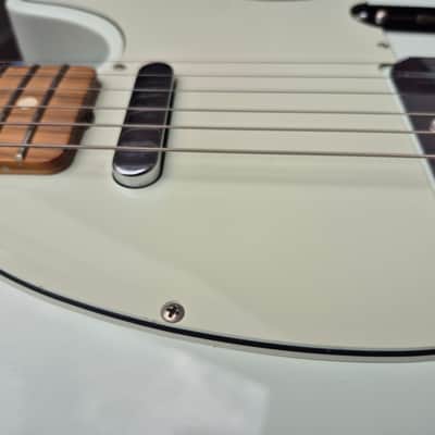 Fender Classic Player Baja '60s Telecaster with Pau Ferro Fretboard Faded Sonic Blue image 17
