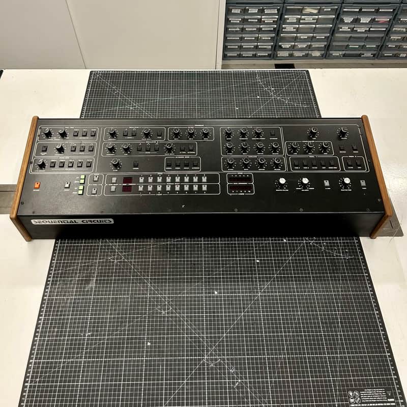 1980 – 1984 Sequential Prophet 10 Rev3 61-Key Dual Keyboard 10…